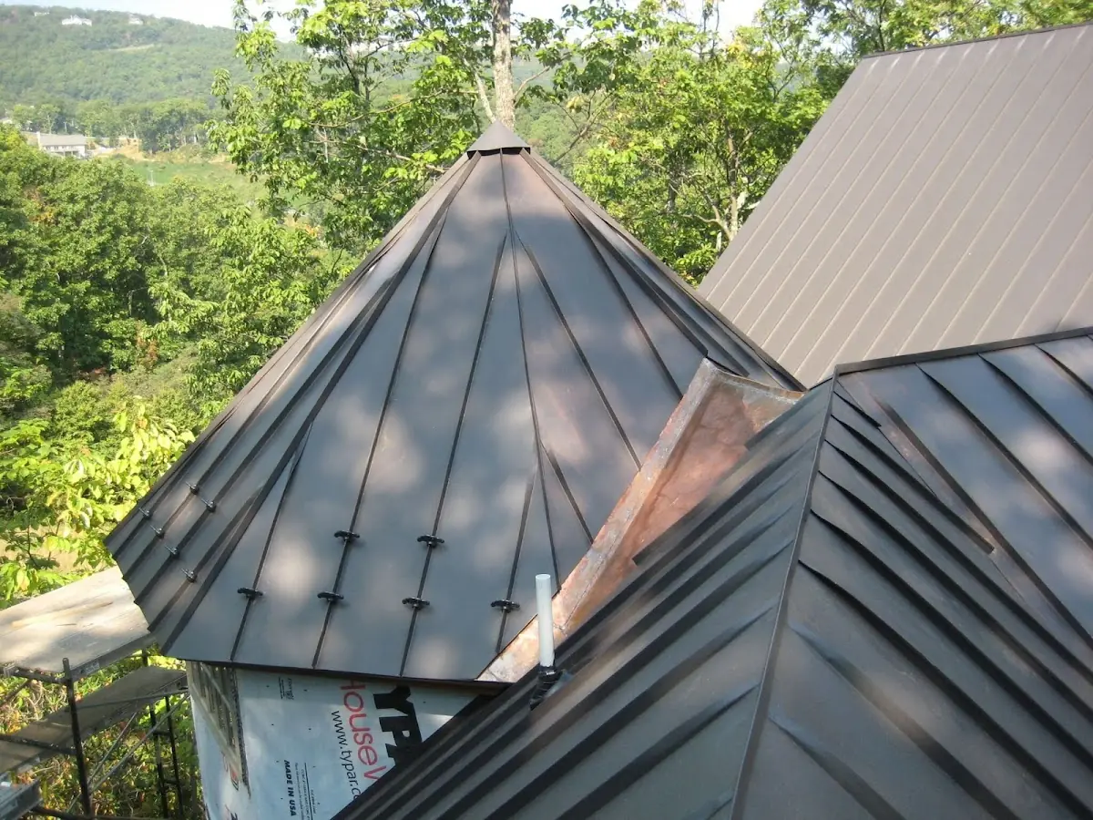 Professional Shingle Replacement & Repair by Craftsman Roofing in York Valley